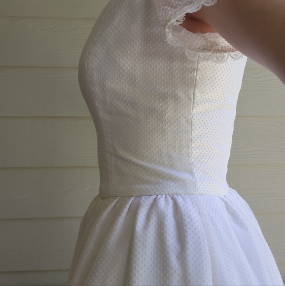 Dresses & Skirts - RARE Vintage wedding dress ✨️